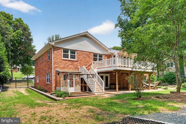 6443 WALTERS WOODS DR, Falls Church, VA 22044