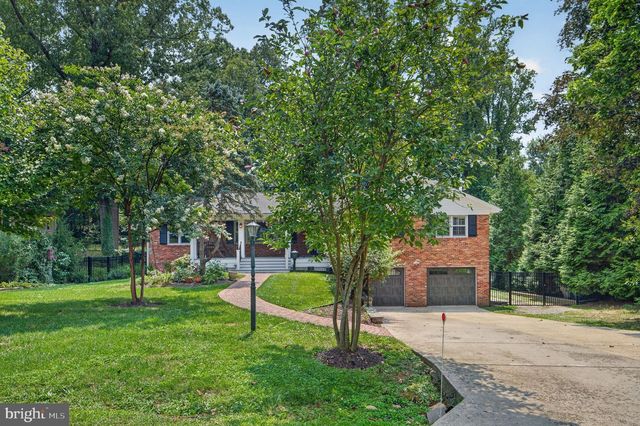 6443 WALTERS WOODS DR, Falls Church, VA 22044