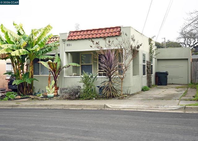 228 Arreba St., Martinez, CA 94553
