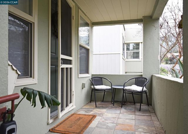 228 Arreba St., Martinez, CA 94553