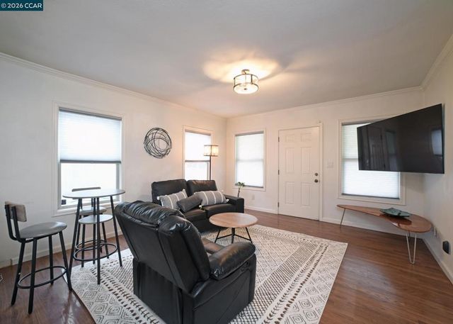 228 Arreba St., Martinez, CA 94553