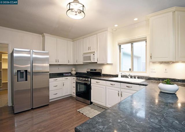 228 Arreba St., Martinez, CA 94553