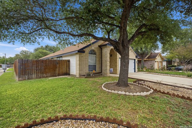 7270 Burns Xing, San Antonio, TX 78250
