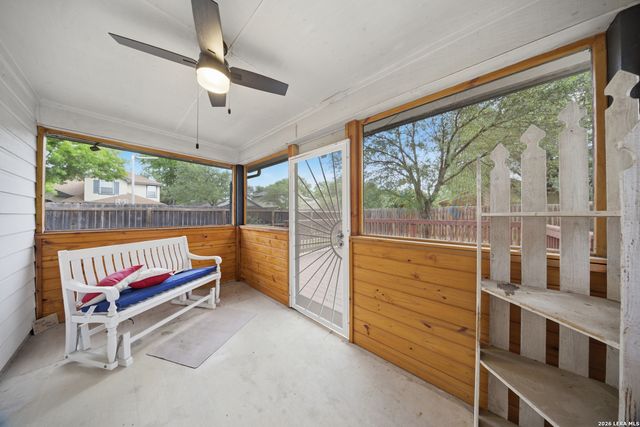 7270 Burns Xing, San Antonio, TX 78250