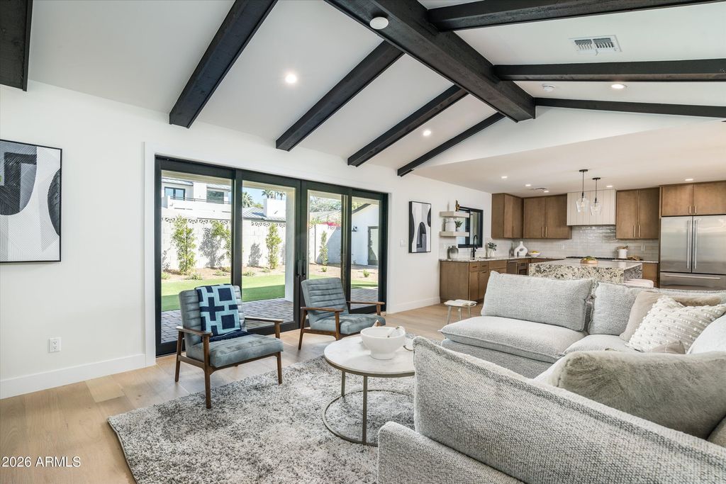 Image 14 of property listing at 4515 N 35TH Street, Phoenix, AZ 85018