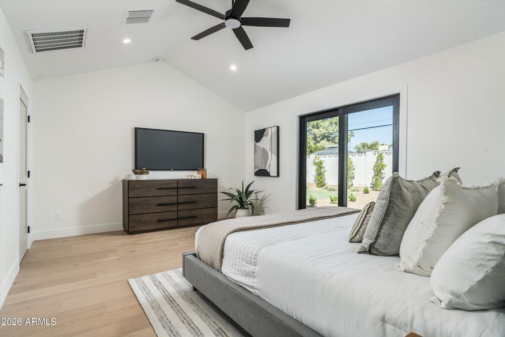 Image 15 of property listing at 4515 N 35TH Street, Phoenix, AZ 85018