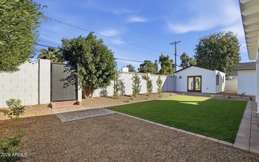 Image 27 of property listing at 4515 N 35TH Street, Phoenix, AZ 85018