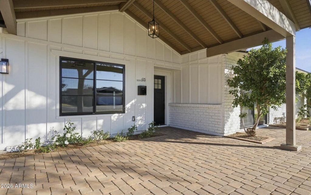 Image 3 of property listing at 4515 N 35TH Street, Phoenix, AZ 85018