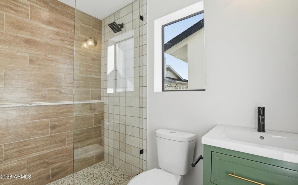 Image 32 of property listing at 4515 N 35TH Street, Phoenix, AZ 85018