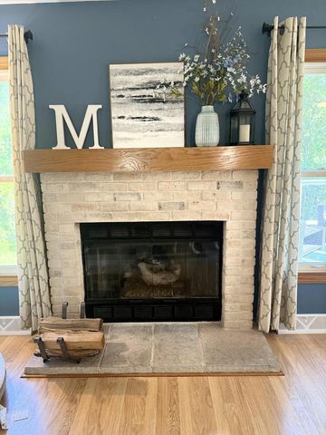 2600 Oakcrest DRIVE, Waukesha, WI 53188