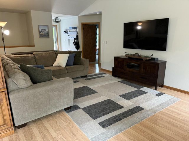 2600 Oakcrest DRIVE, Waukesha, WI 53188