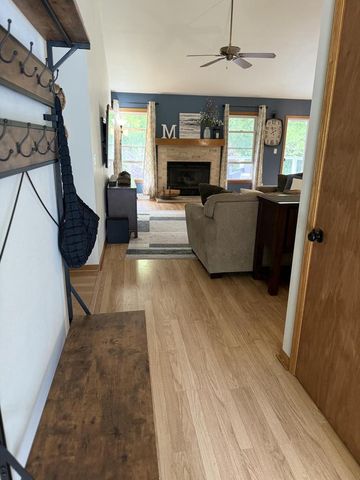 2600 Oakcrest DRIVE, Waukesha, WI 53188