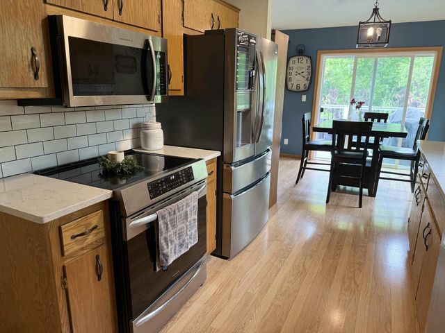 2600 Oakcrest DRIVE, Waukesha, WI 53188