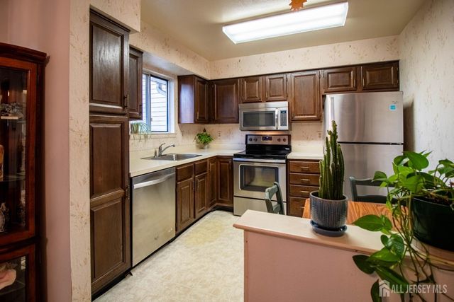 806 Sewell Road C, Monroe, NJ 08831