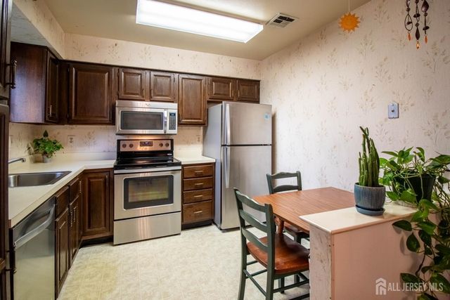 806 Sewell Road C, Monroe, NJ 08831
