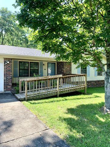 12 Hattie Dr, Fayetteville, TN 37334