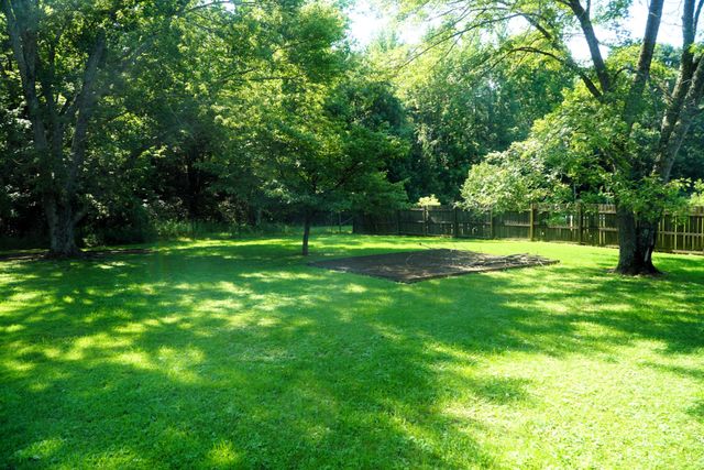 12 Hattie Dr, Fayetteville, TN 37334