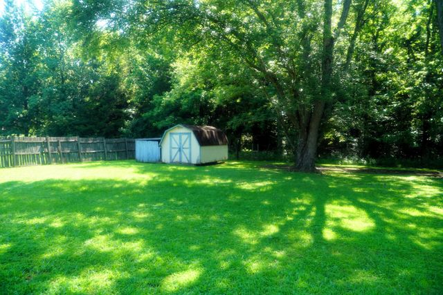 12 Hattie Dr, Fayetteville, TN 37334