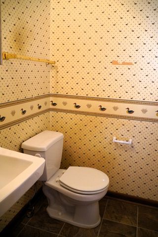 12 Hattie Dr, Fayetteville, TN 37334
