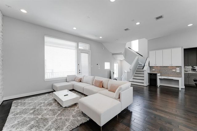 8409 Hempstead Road A, Houston, TX 77008