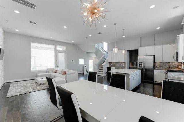 8409 Hempstead Road A, Houston, TX 77008