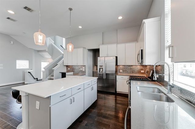 8409 Hempstead Road A, Houston, TX 77008