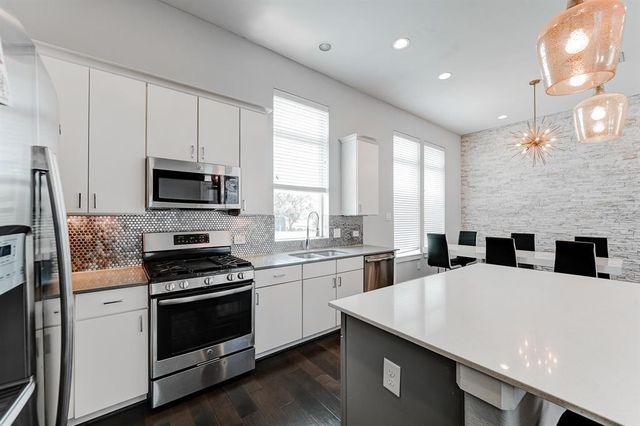 8409 Hempstead Road A, Houston, TX 77008