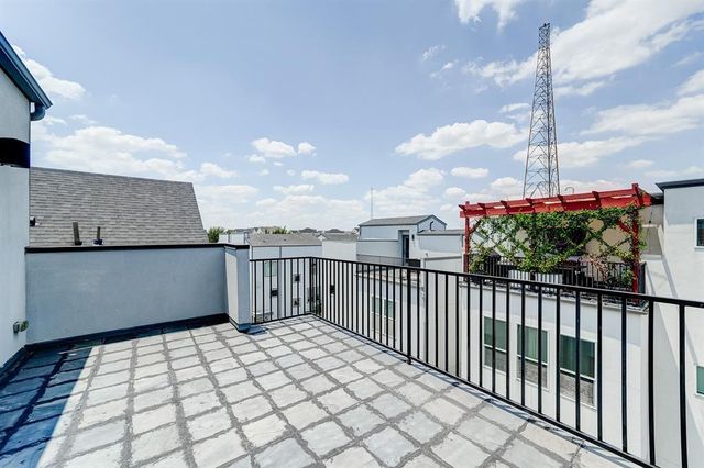 8409 Hempstead Road A, Houston, TX 77008