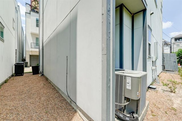 8409 Hempstead Road A, Houston, TX 77008