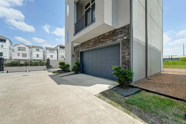 8409 Hempstead Road A, Houston, TX 77008