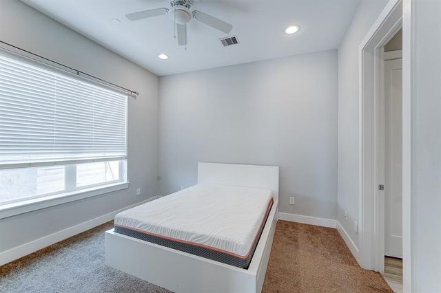 8409 Hempstead Road A, Houston, TX 77008