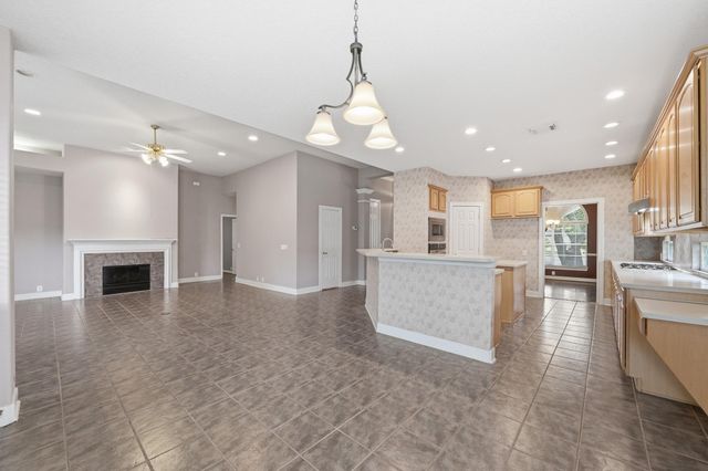 6523 Canyon Chase Drive, Richmond, TX 77469
