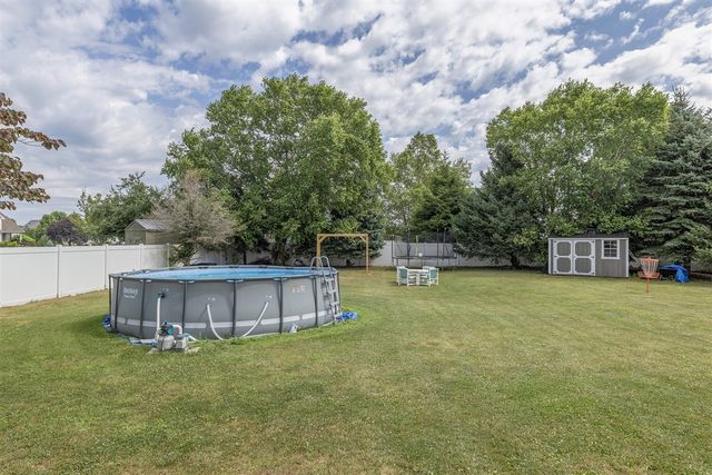 2053 Joni Lane, Stevensville, MI 49127