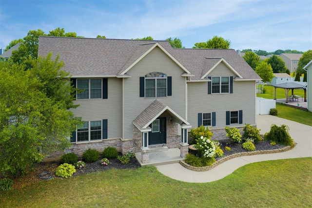 2053 Joni Lane, Stevensville, MI 49127