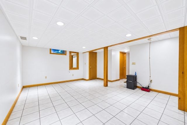 861 Pine Hill Dr, New Bedford, MA 02745