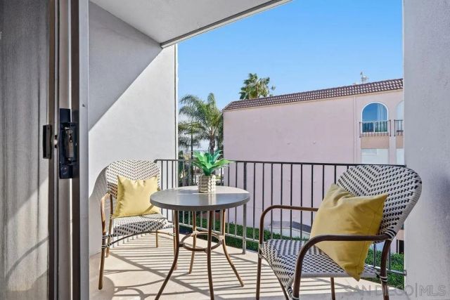 4750 Noyes St 204, San Diego, CA 92109