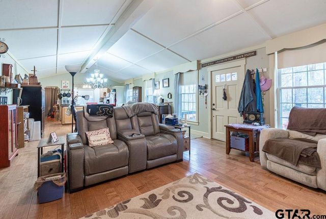 5520 FM 347 N, Jacksonville, TX 75766