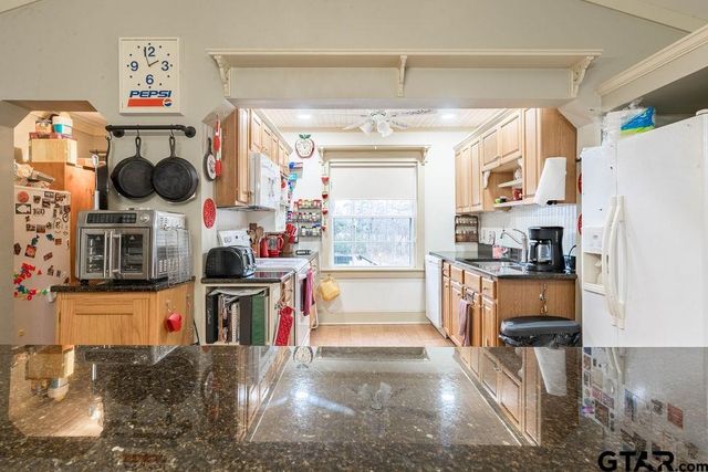 5520 FM 347 N, Jacksonville, TX 75766