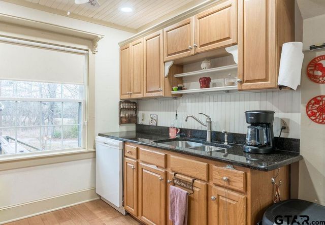 5520 FM 347 N, Jacksonville, TX 75766