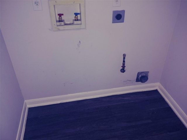 211 Wild Buffalo DR, Kyle, TX 78640