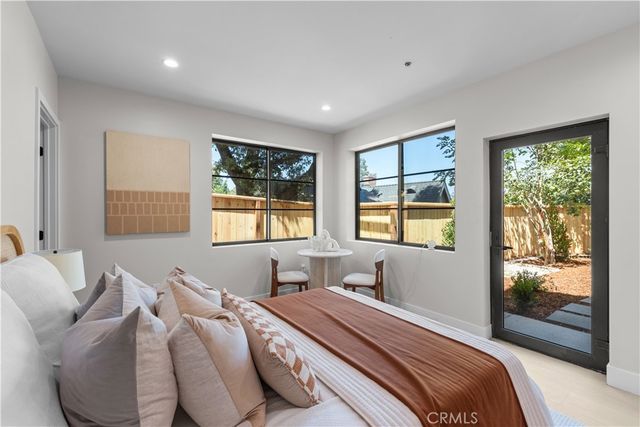 728 Bonita Dr, South Pasadena, CA 91030