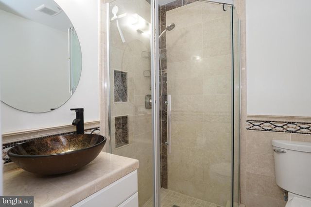 8765 BRETTON WOODS DR, Manassas, VA 20110