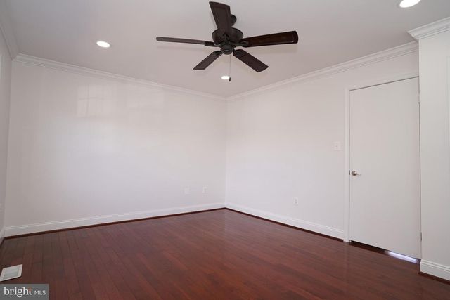 8765 BRETTON WOODS DR, Manassas, VA 20110