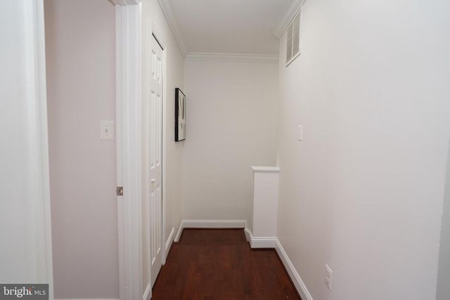 8765 BRETTON WOODS DR, Manassas, VA 20110