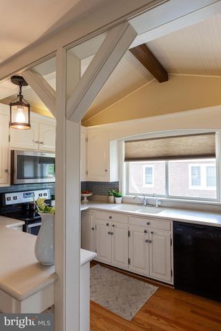 1441 HOLLYWOOD, Lancaster, PA 17601