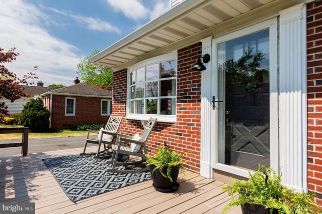 1441 HOLLYWOOD, Lancaster, PA 17601