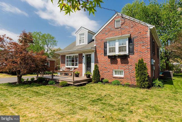 1441 HOLLYWOOD, Lancaster, PA 17601