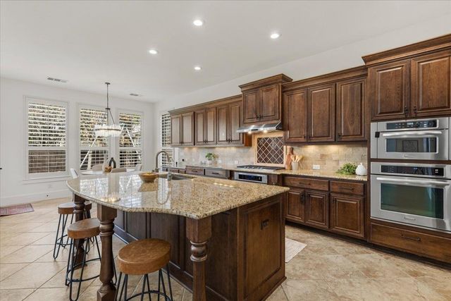 207 Broken Arrow DR, Cedar Park, TX 78613