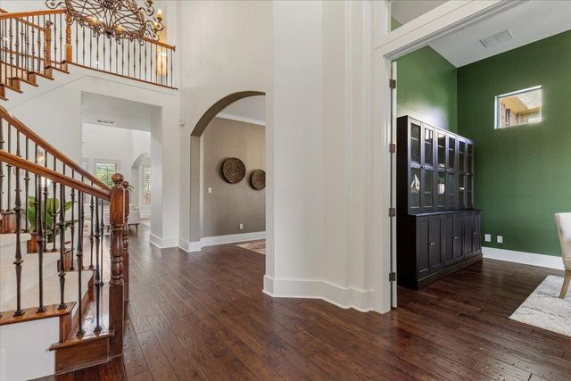 207 Broken Arrow DR, Cedar Park, TX 78613