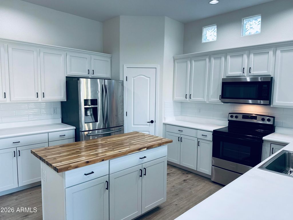 2119 N PACEY Road, Phoenix, AZ 85037